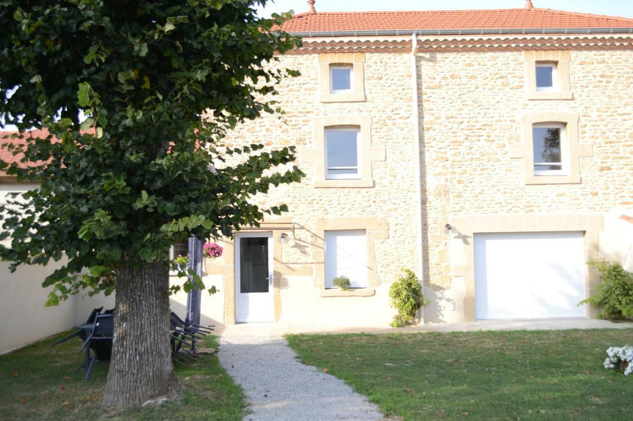 Gite Les Pins Montchenu Dış mekan fotoğraf